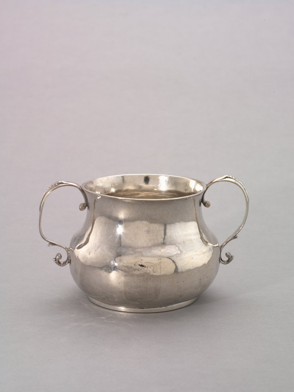 Coppa a due manici, c.1720 da George Hanners