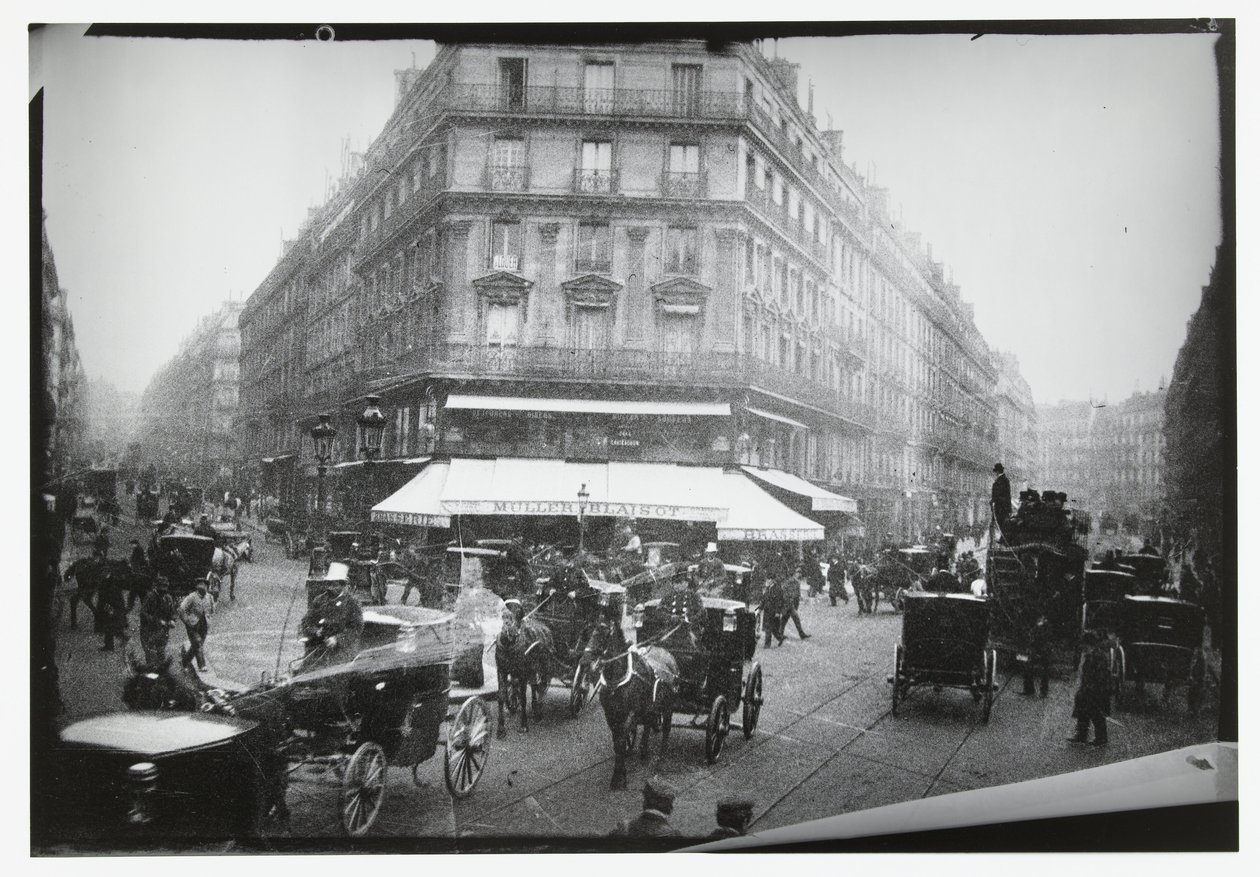 Veduta di strada in un incrocio affollato a Parigi da George Hendrik Breitner