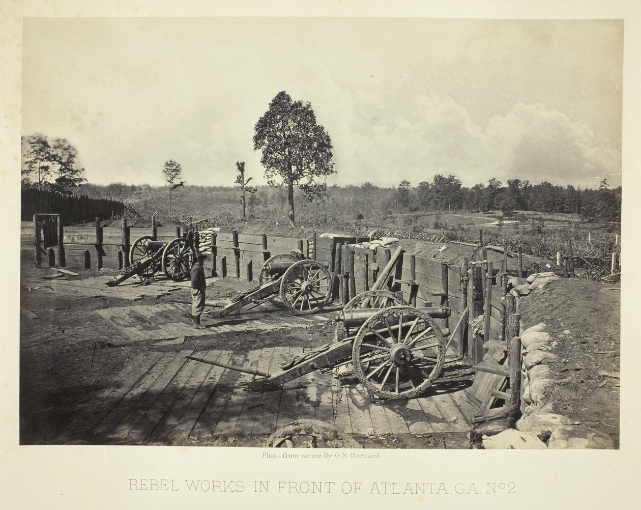 Opere ribelli davanti ad Atlanta, GA, n. 2 da George N. Barnard
