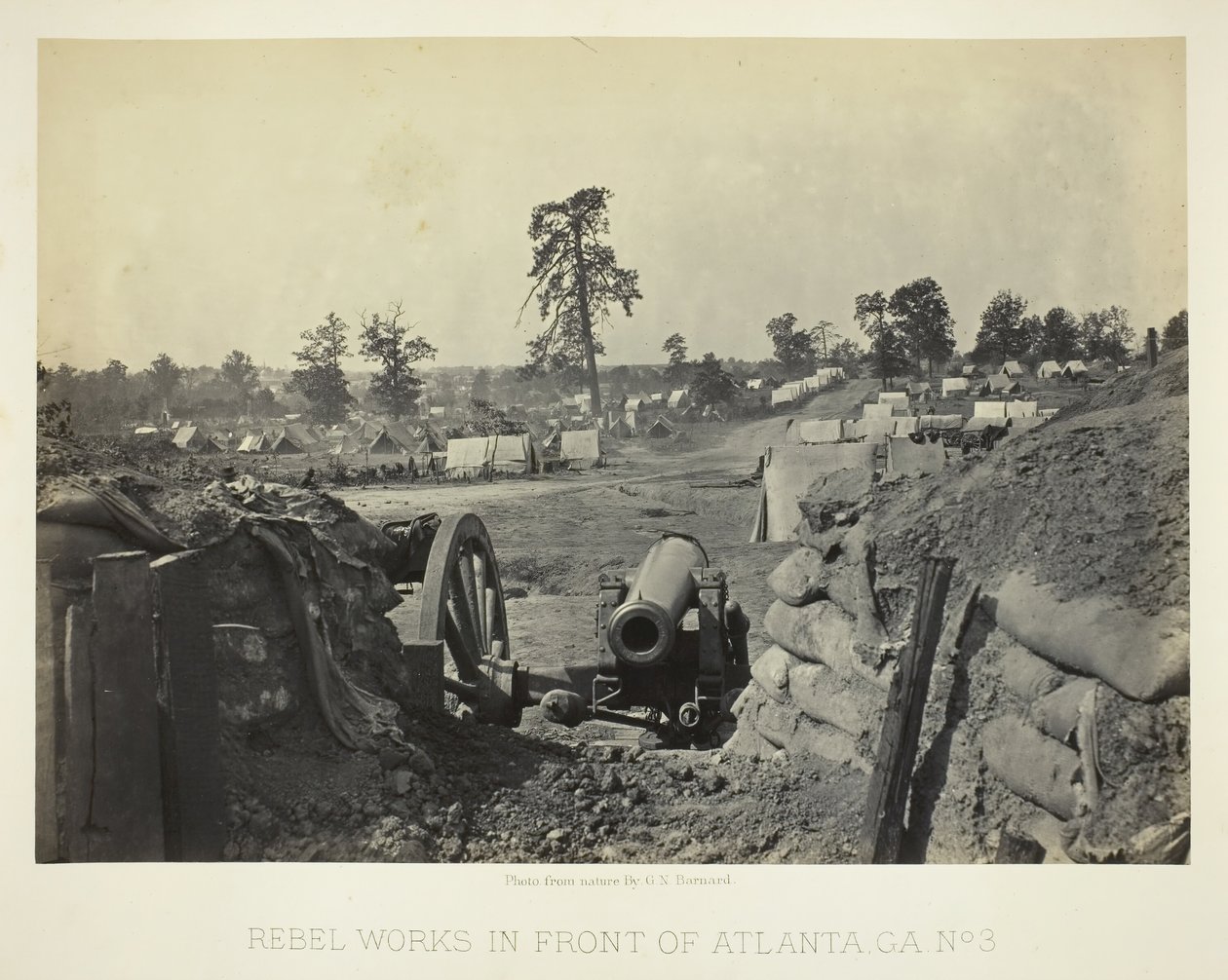 Opere ribelli davanti ad Atlanta, GA, No. 3, 1864 da George N. Barnard
