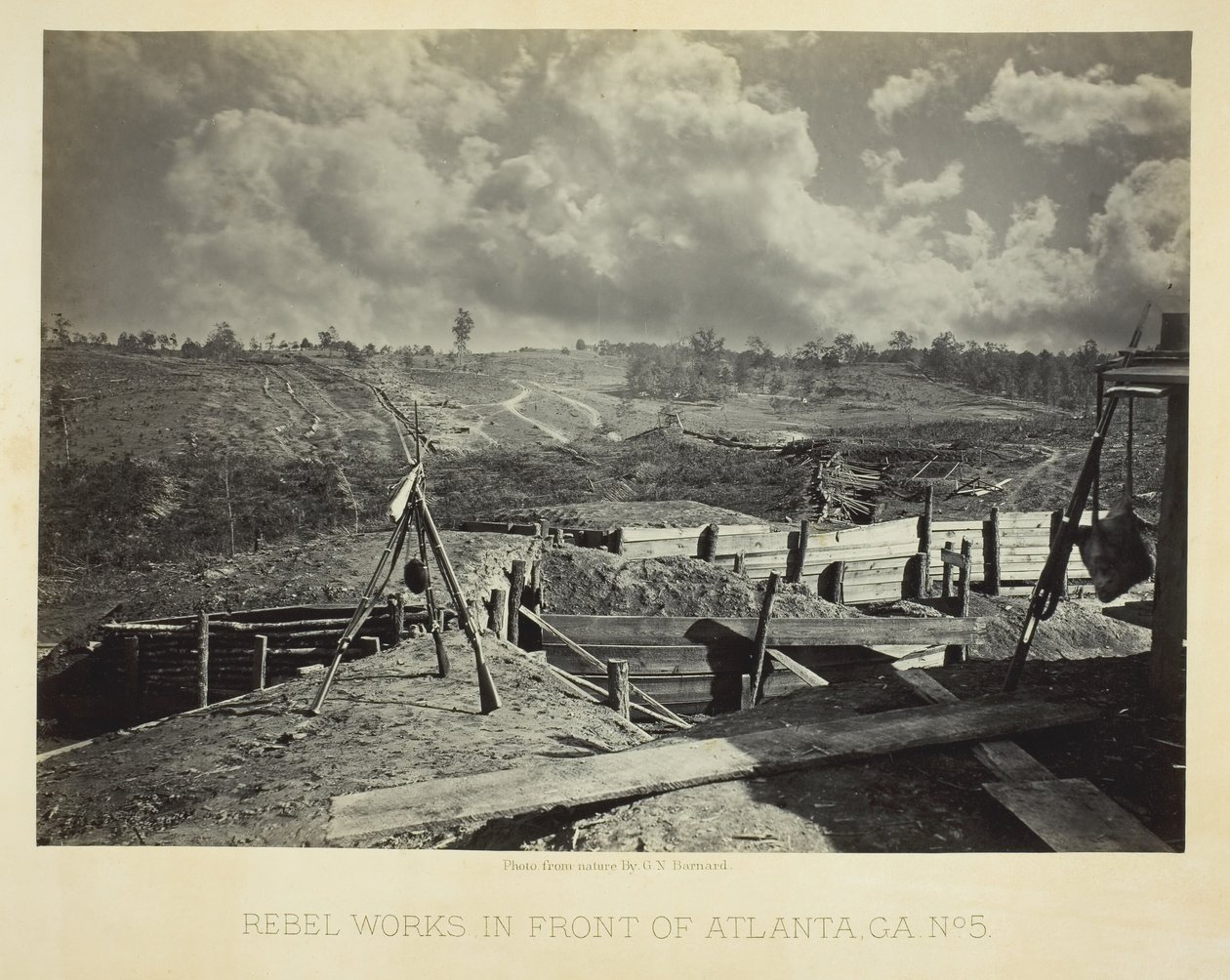 Opere ribelli davanti ad Atlanta, GA, No. 5 da George N. Barnard