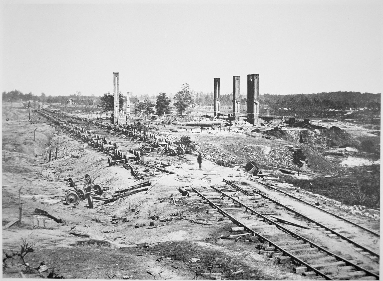 Rovine del treno di munizioni a 28 vagoni di Hood e della Scofield Rolling Mill, vicino ad Atlanta, Georgia, settembre 1864 da George N. Barnard