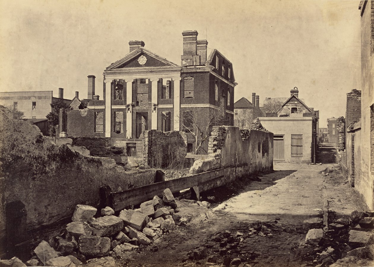 Rovine della Pinckney Mansion, Charleston, Carolina del Sud da George N. Barnard