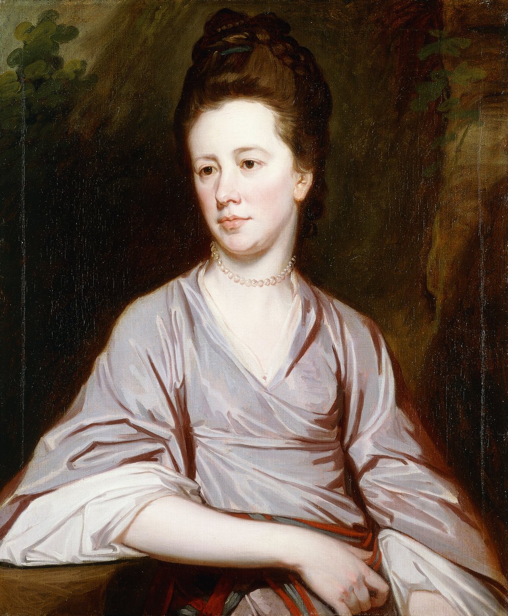 Ritratto di Miss Joan Knatchbull, seduta a mezzo busto con un vestito malva e una collana di perle da George Romney