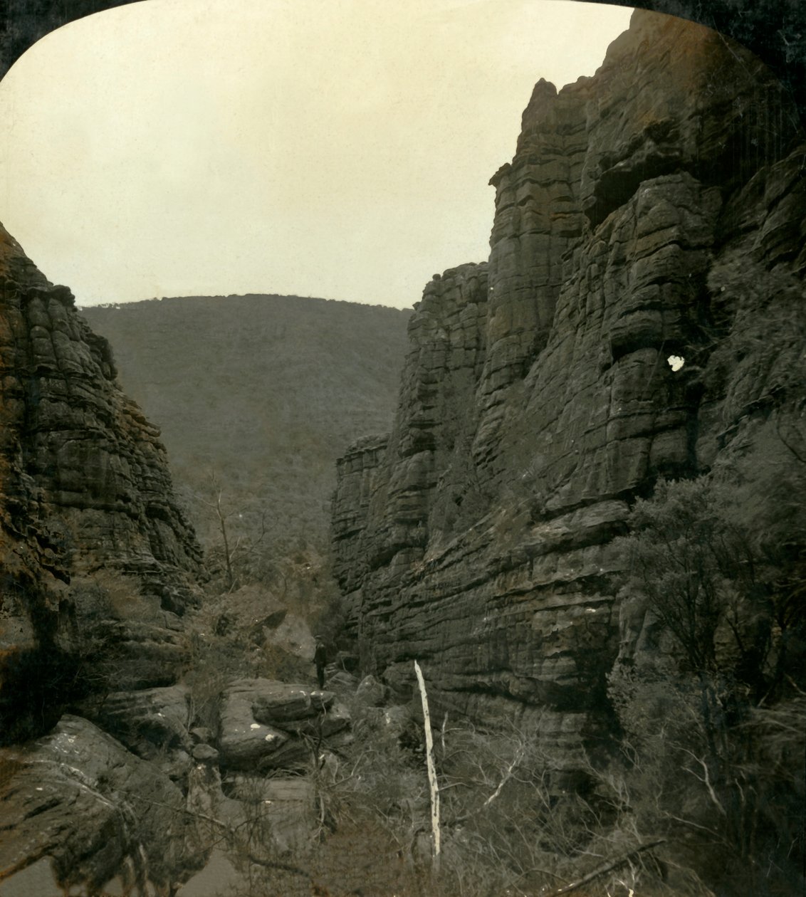 Il Grand Canyon, Grampians, Victoria, Australia, 1908 da George Rose