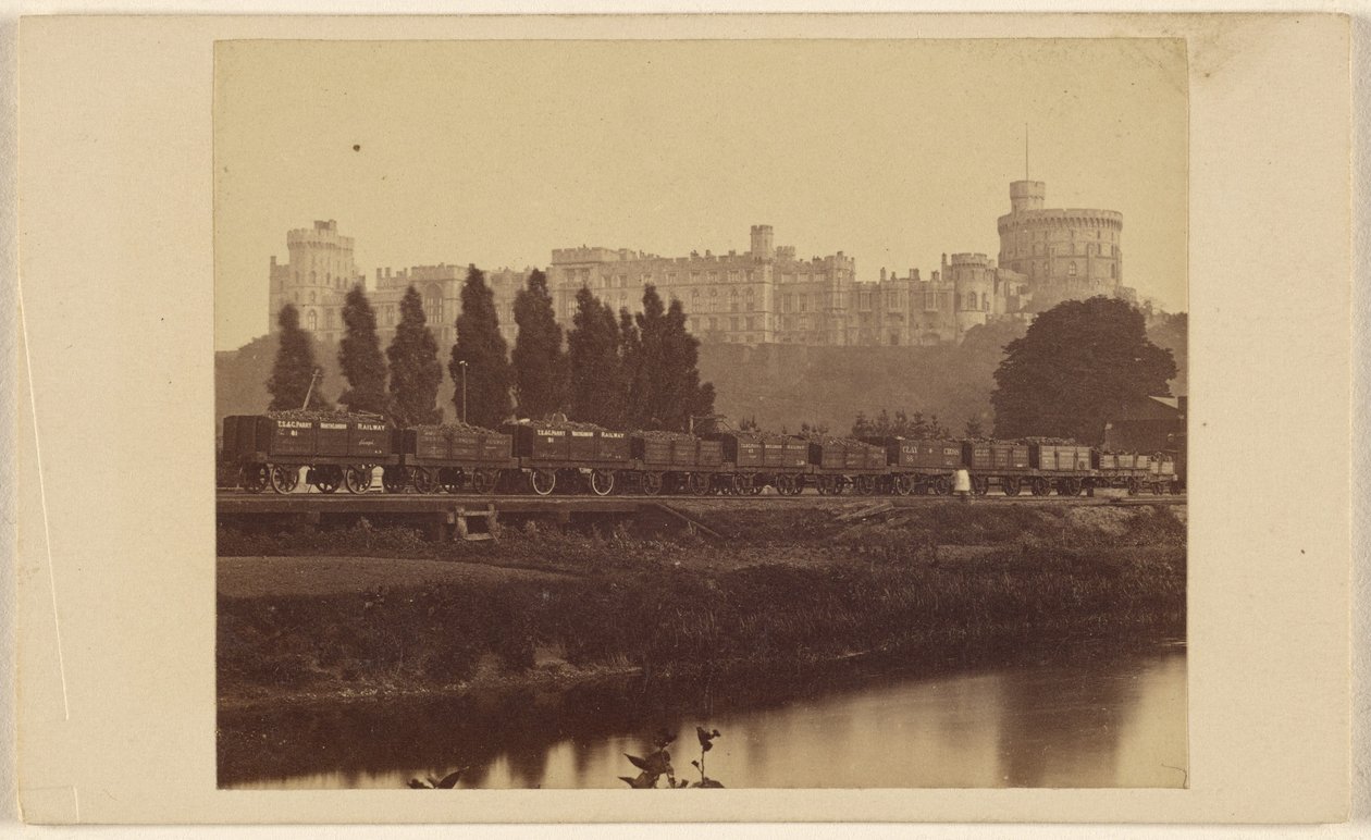 Castello di Windsor, visto dal fiume Tamigi da George Washington Wilson