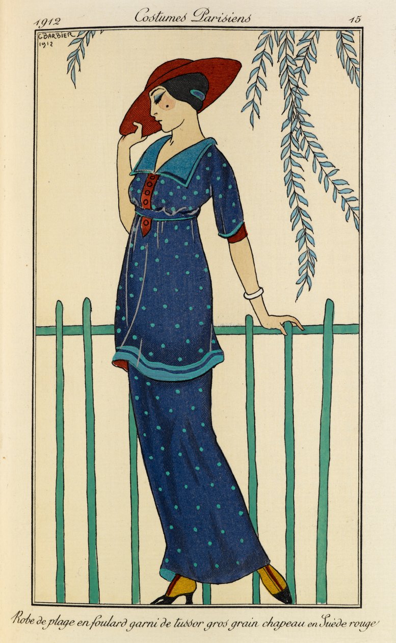 Abito da spiaggia in foulard decorato con grosgrain di tussor, cappello in camoscio rosso. Costumi Parigini n.15. Donna che indossa un abito da spiaggia e una sciarpa di seta grezza rifinita con grosgrain a pois blu e un cappello rosso. da Georges Barbier