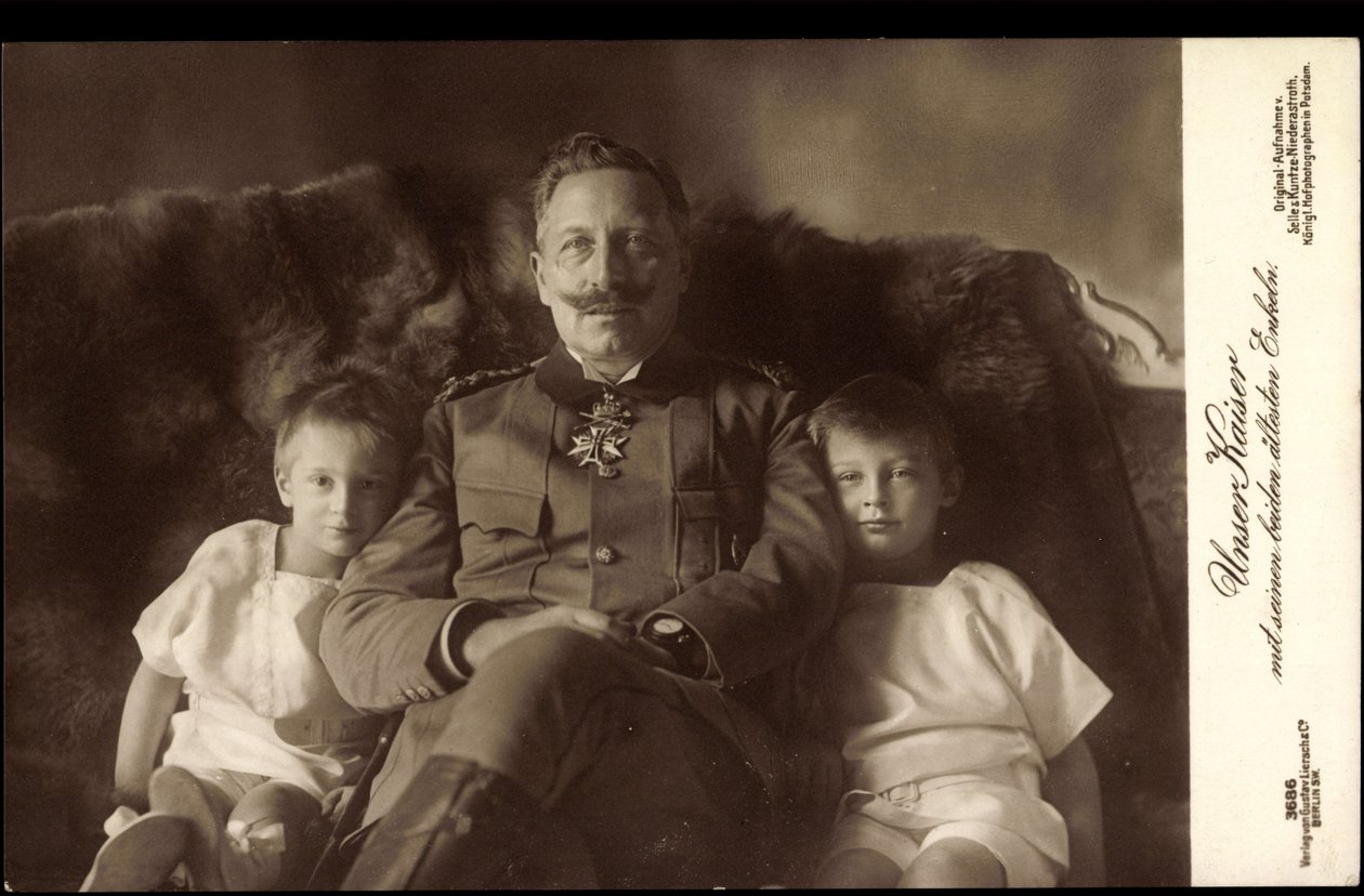 Kaiser Guglielmo II, due figli maggiori, Liersch 3686 da German Photographer