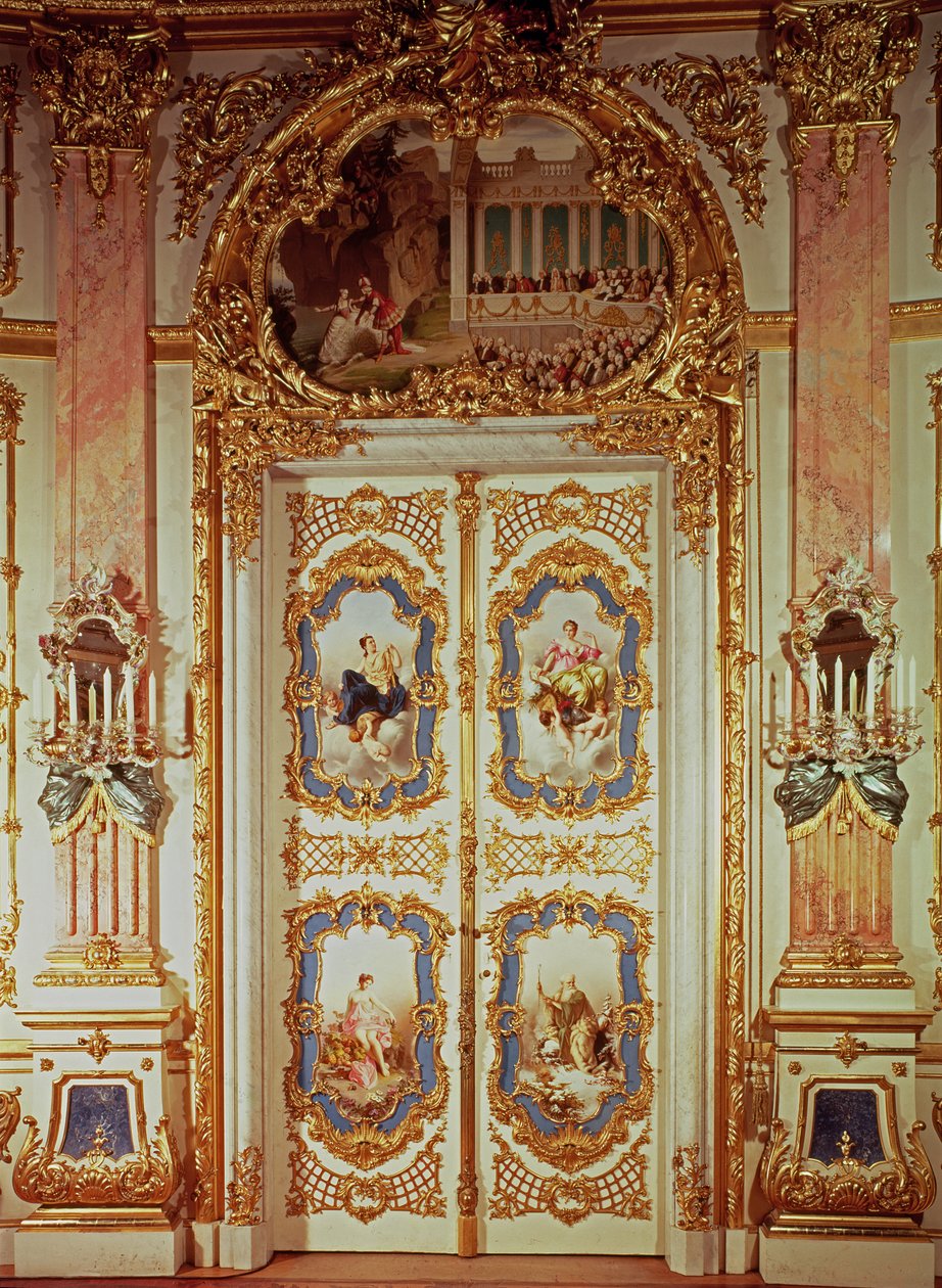 Porta della Stanza della Porcellana con quattro pannelli raffiguranti scene classiche di Meissen e uno raffigurante una produzione teatrale da German School