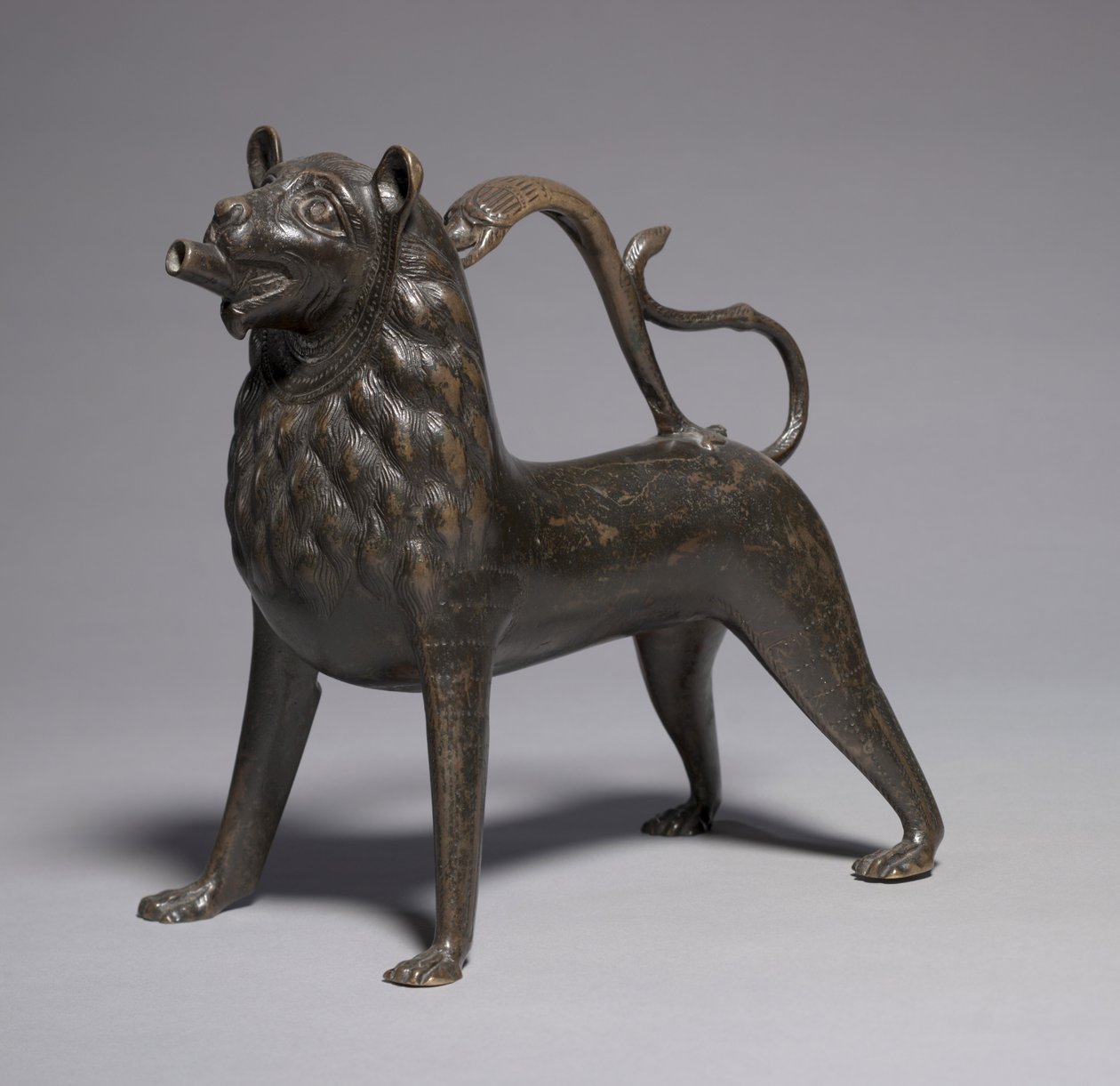 Aquamanile a forma di leone, 1200-50 da German School