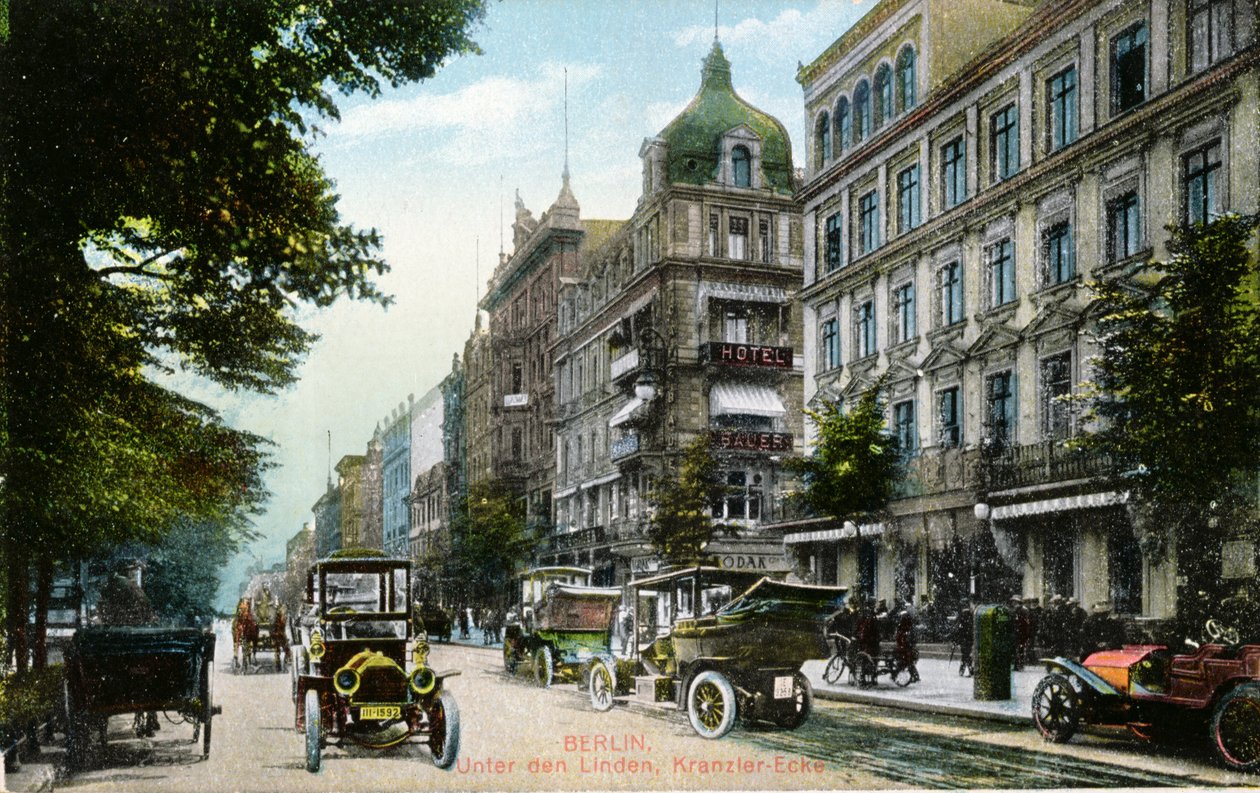 Cartolina che raffigura Unter den Linden e il Kranzler-Eck a Berlino, c.1910 da German School