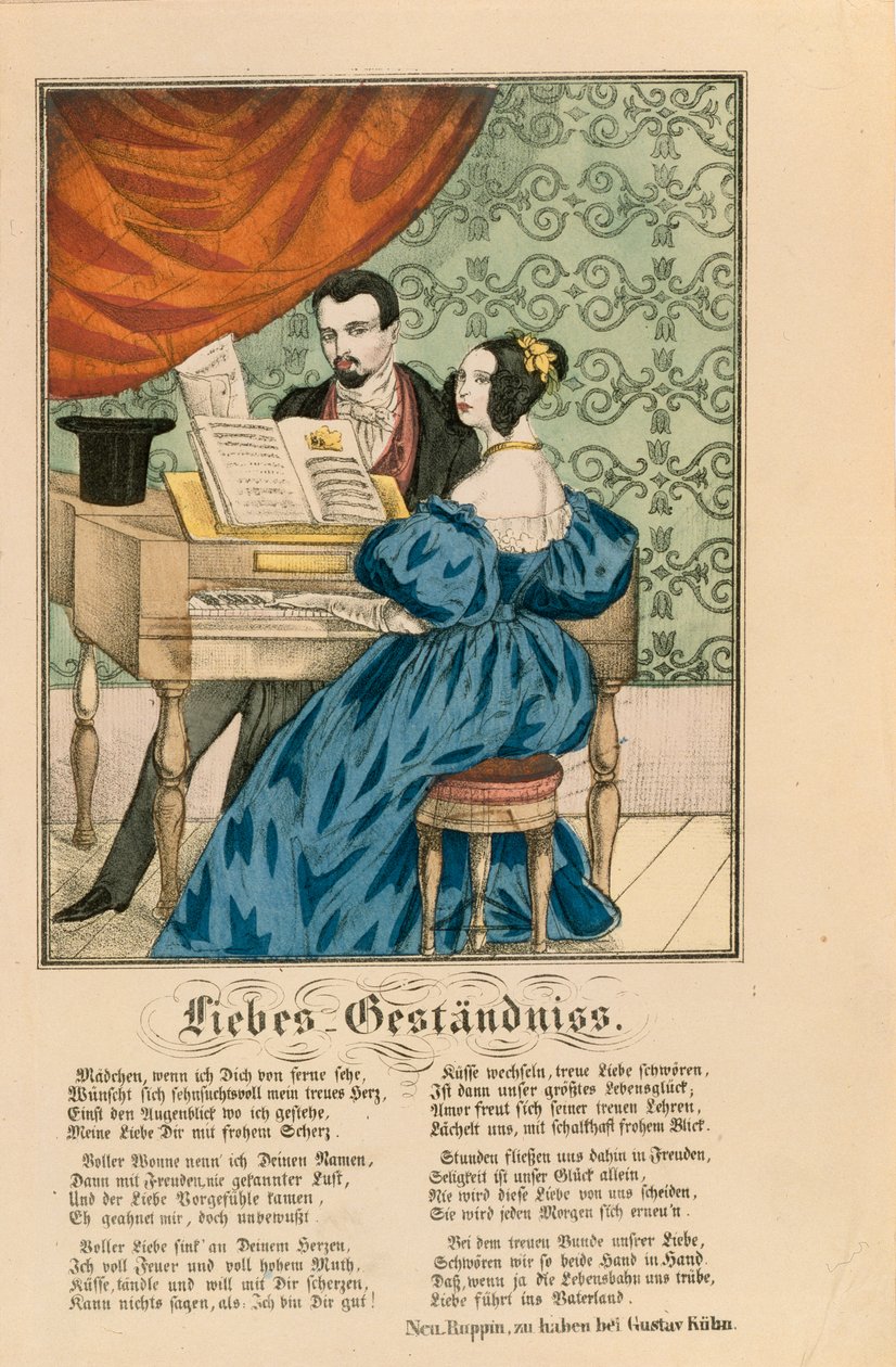 Scena che mostra una coppia al pianoforte, con una poesia d