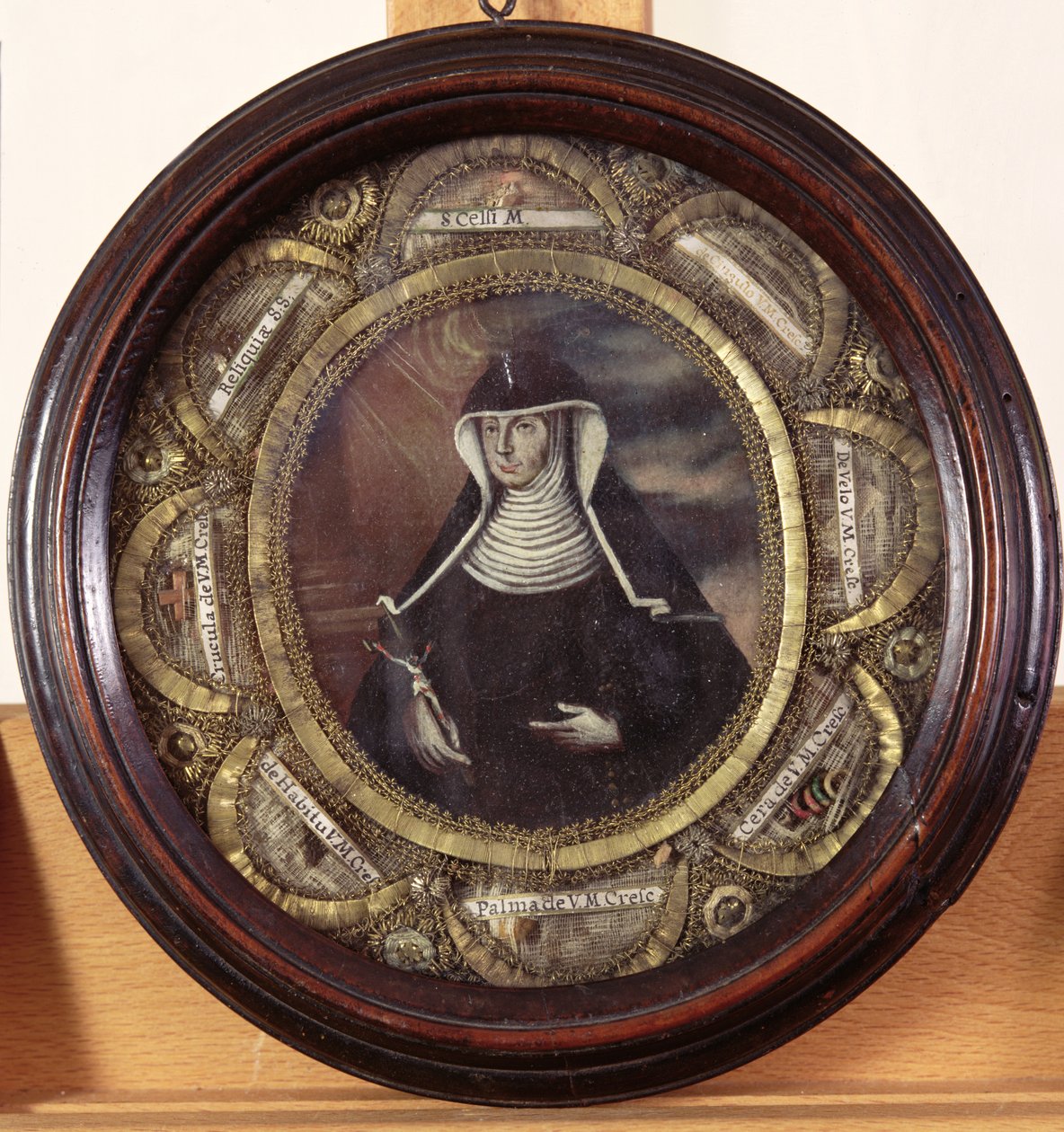 Santa Maria Crescentia Hoess (1682-1744) circondata dalle reliquie della santa da German School