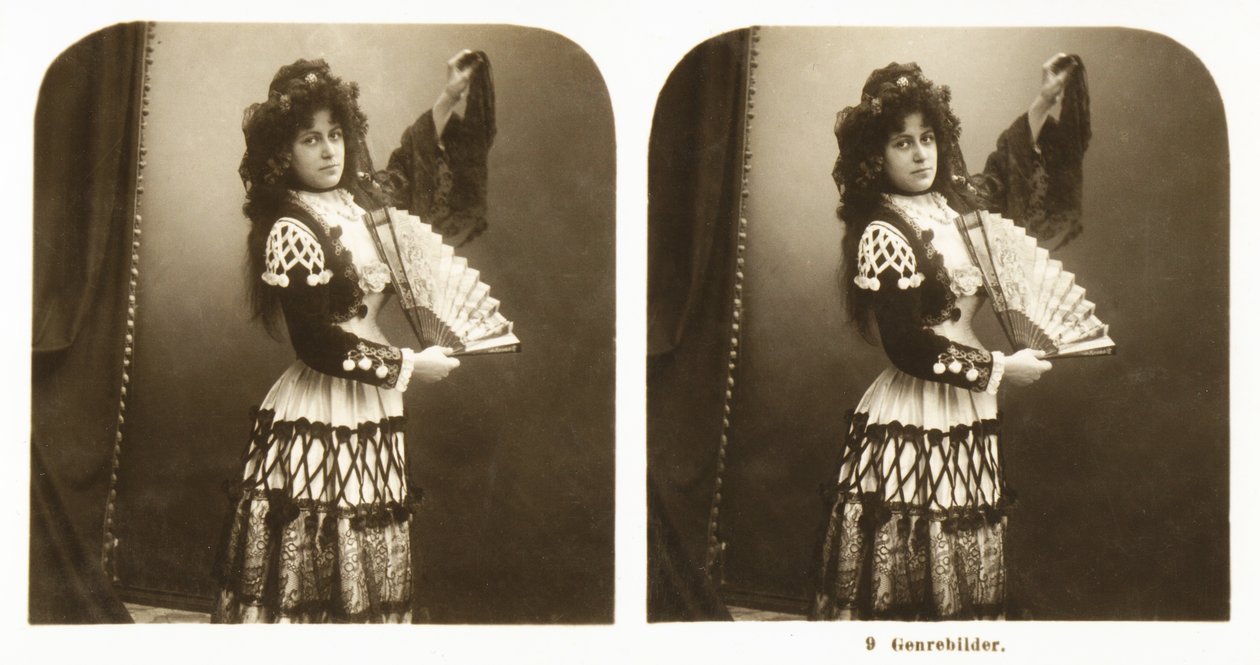 Carta stereoscopica raffigurante una giovane donna in costume tradizionale spagnolo della zona di Aragona, c.1900 (foto seppia) da German School