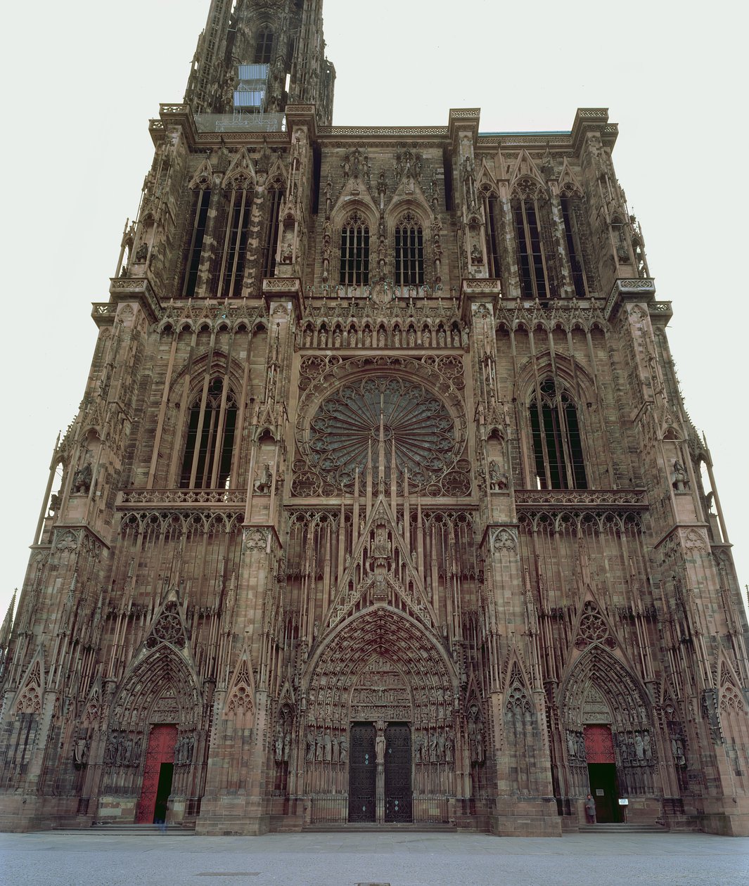 Facciata ovest della Cattedrale di Strasburgo, iniziata nel 1277 da German School