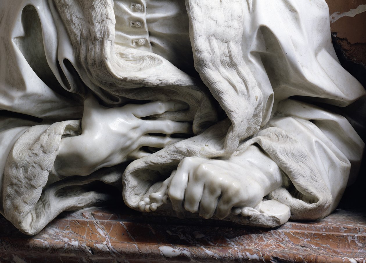 Busto di Gabrielle Fonseca, dettaglio delle mani che stringono la veste da Gian Lorenzo Bernini