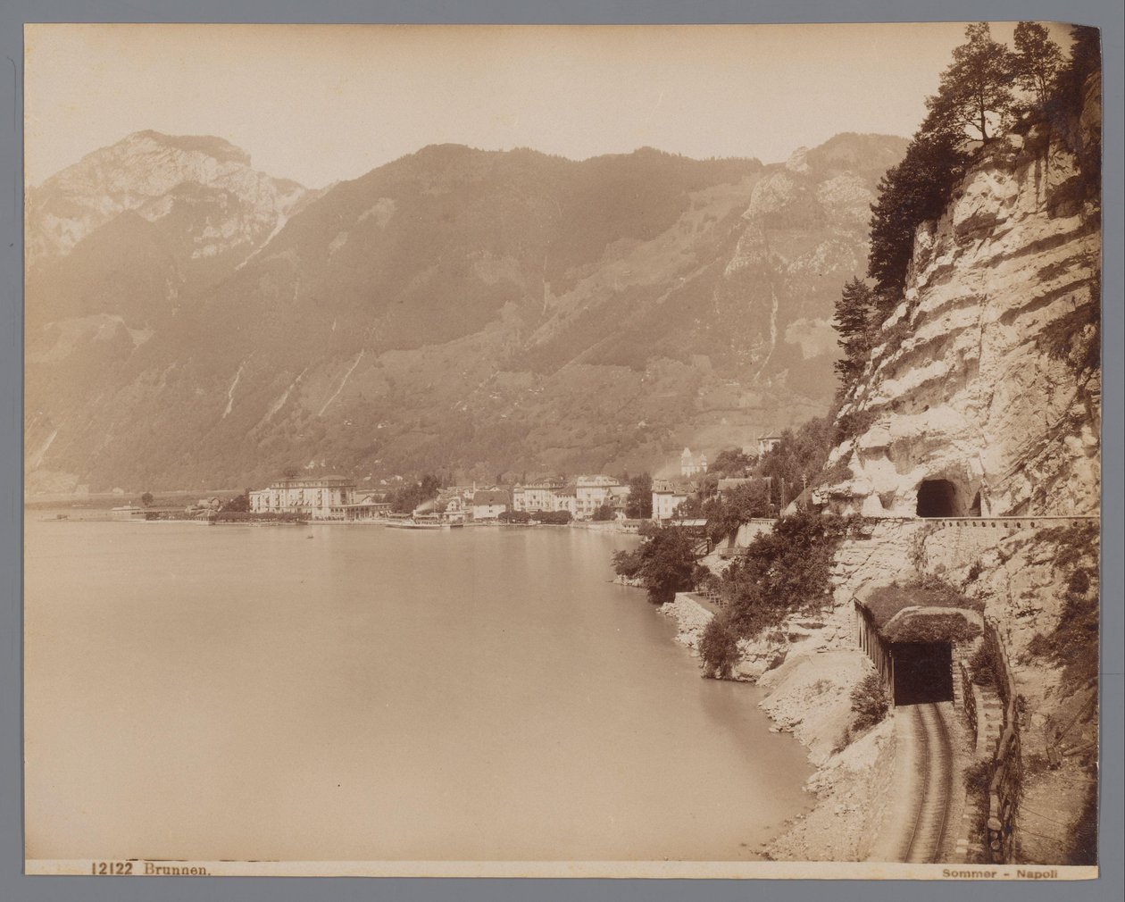 Brunnen sul Lago dei Quattro Cantoni in Svizzera da Giorgio Sommer