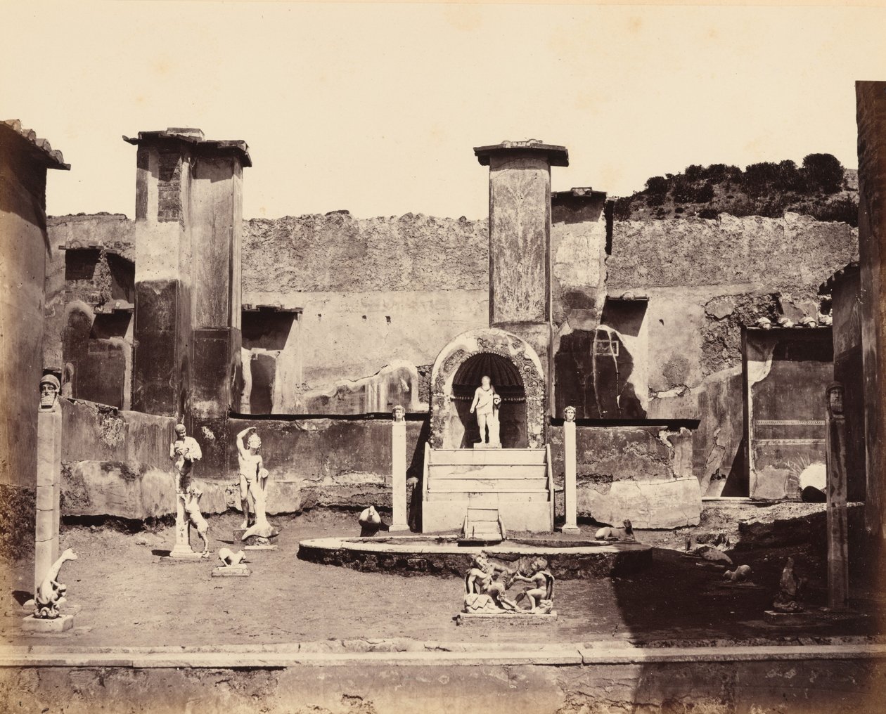Casa di Marco Lucrezio, Pompei (House of Marco Lucrezio, Pompeii),c. 1870 (photo) da Giorgio Sommer