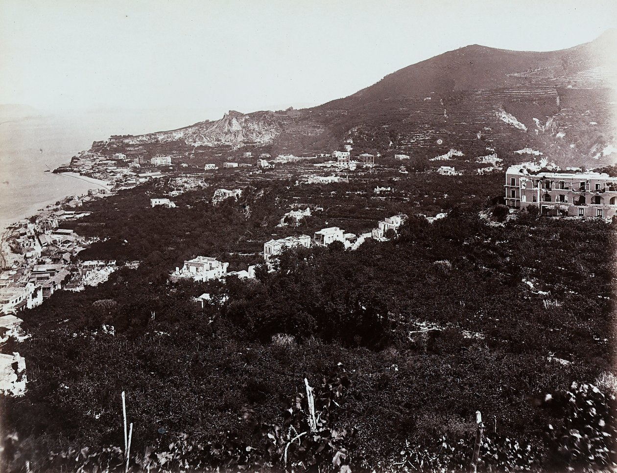 Veduta panoramica di Casamicciola, vicino a Napoli da Giorgio Sommer