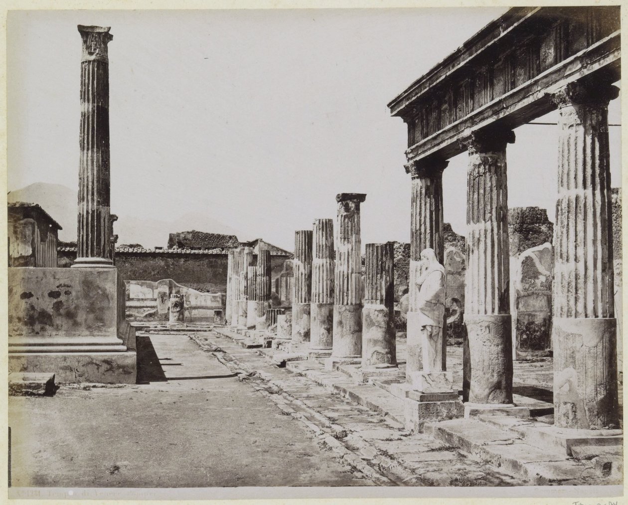 Tempio di Venere a Pompei da Giorgio Sommer