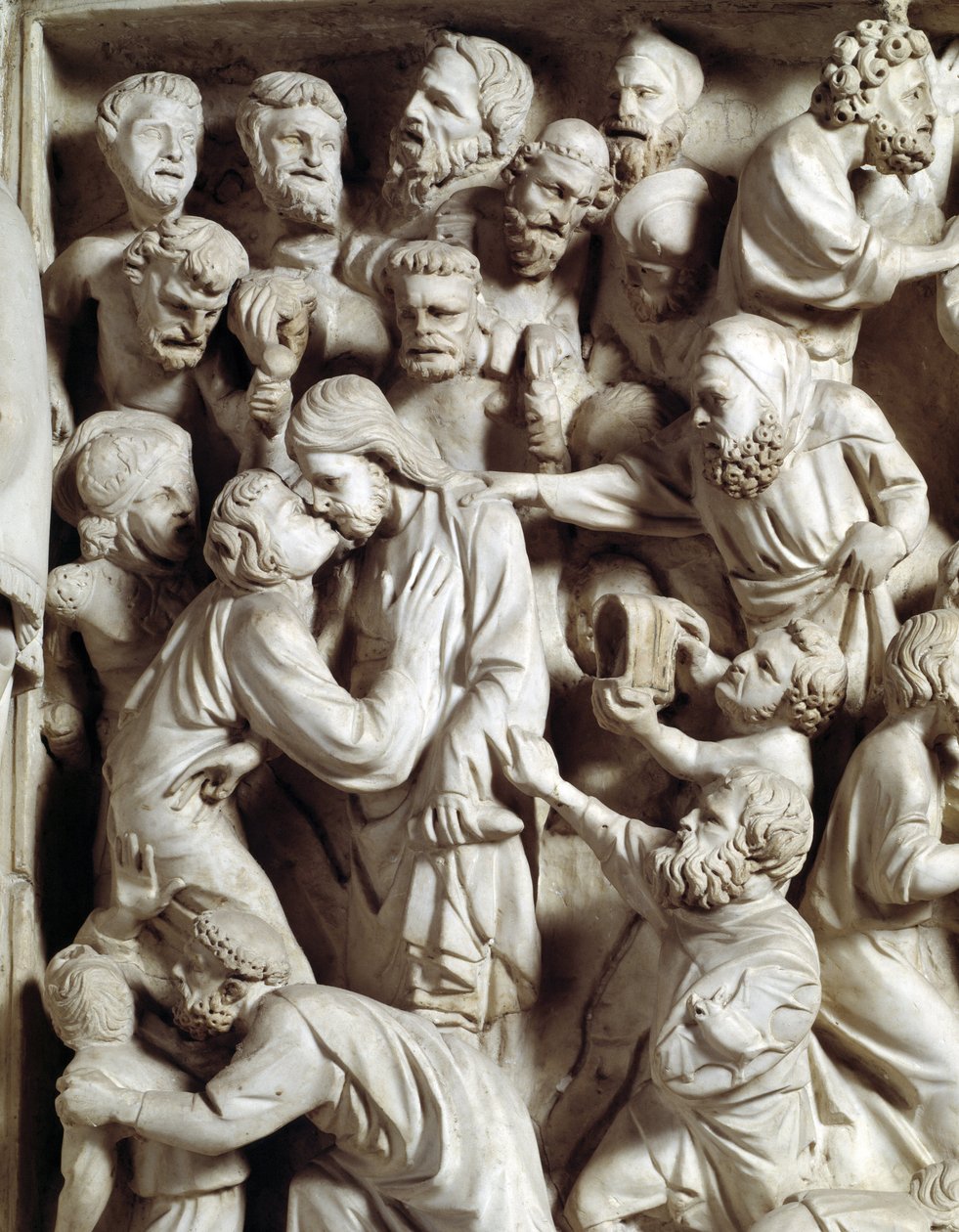 Dettaglio dei rilievi della Cattedra realizzata da Giovanni Pisano: il bacio di Giuda (dettaglio) da Giovanni Pisano