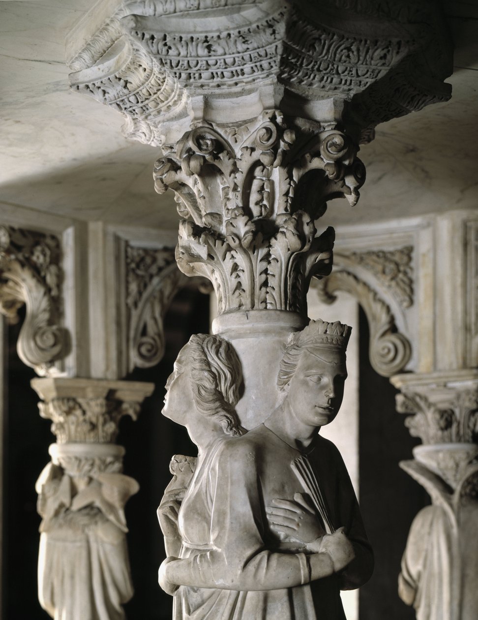 (dettaglio) delle sculture che sostengono il Pulpito di Marmo, le Virtù Teologali da Giovanni Pisano