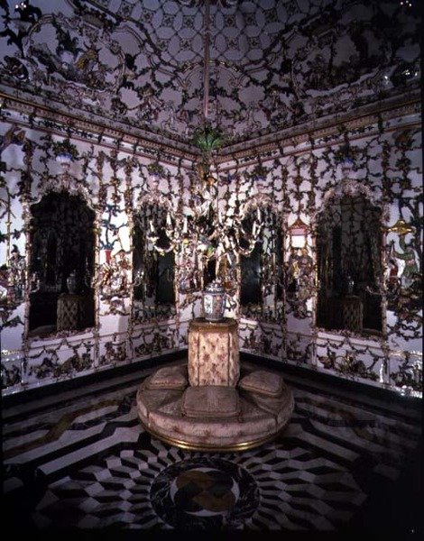 Angolo del Salone Cinese eseguito interamente in porcellana, 1769 da Giuseppe Gricci