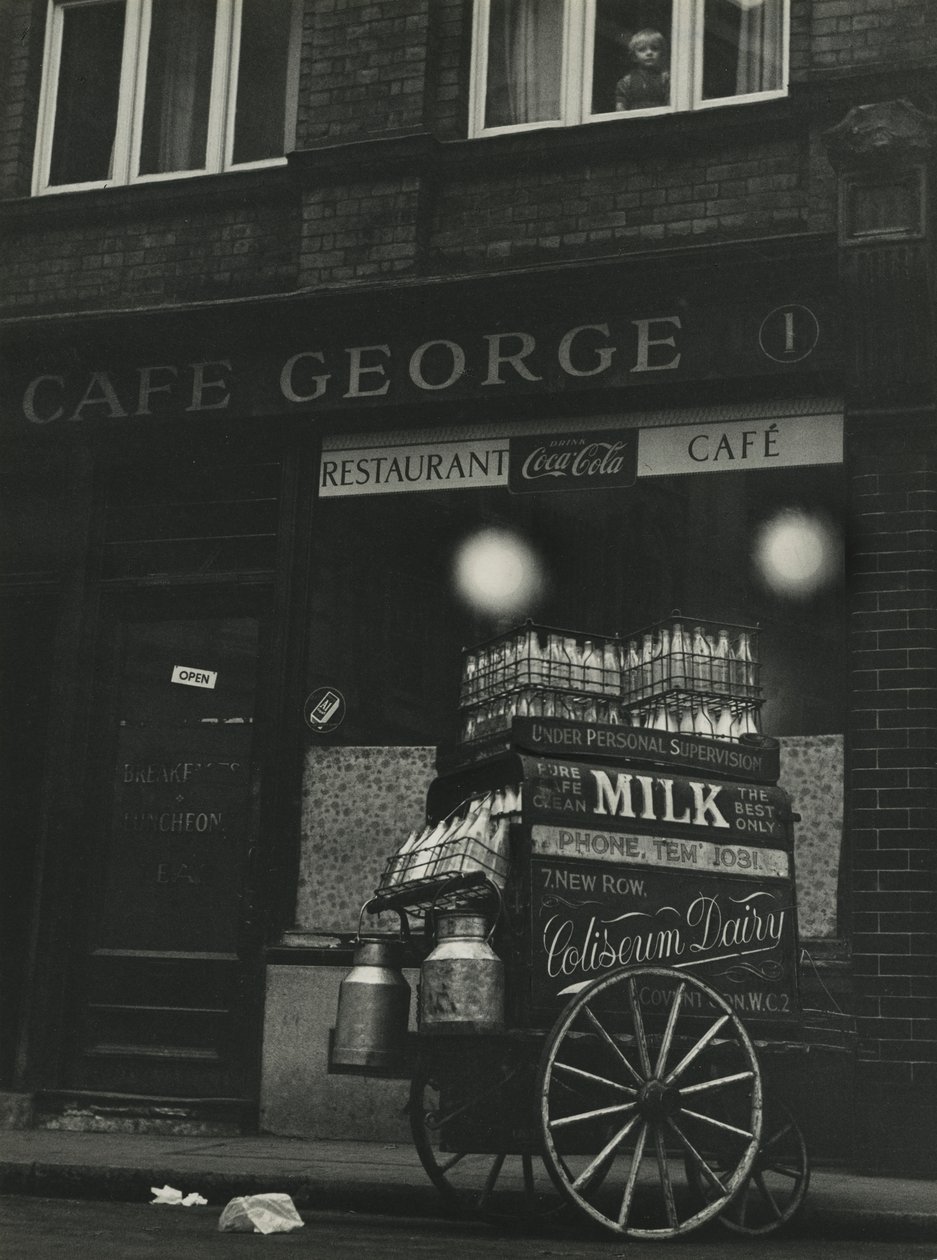 Scena di strada a Londra anni 