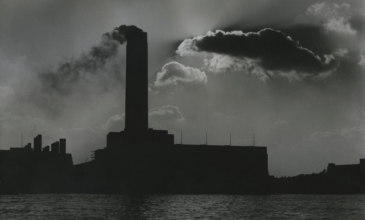 Centrale elettrica sul Tamigi, Londra anni 1950 da Godfrey Macdominic