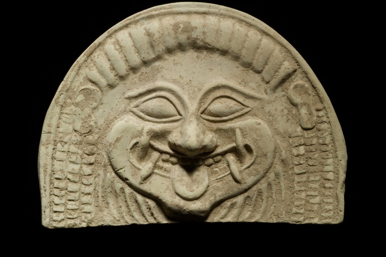 Antefissa con testa di Gorgone, da Taranto, c.VI secolo a.C. da Greek