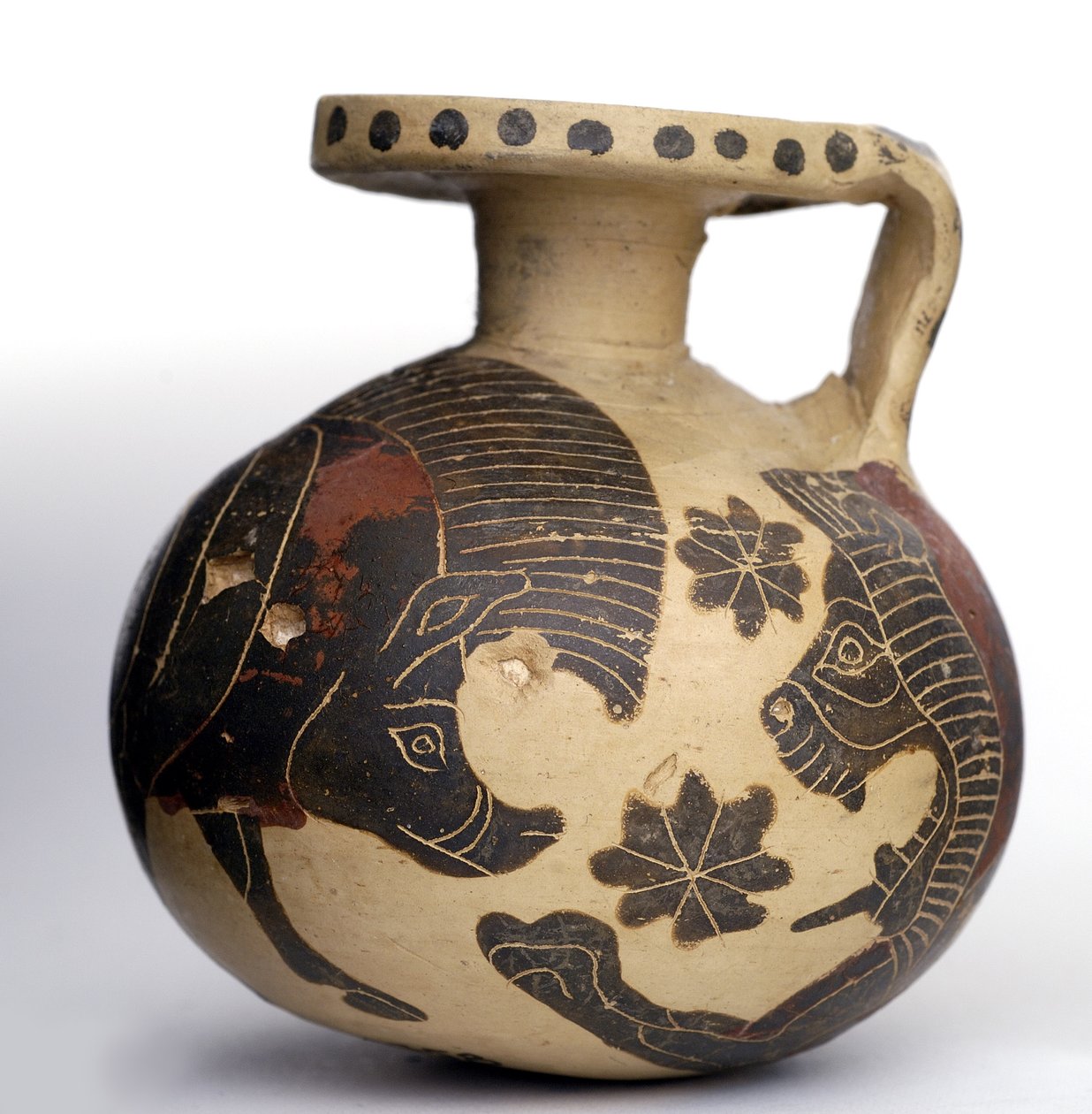 Aryballos sferico corinzio a figure nere raffigurante animali, Periodo Corinzio Medio (600-575 a.C.) da Greek