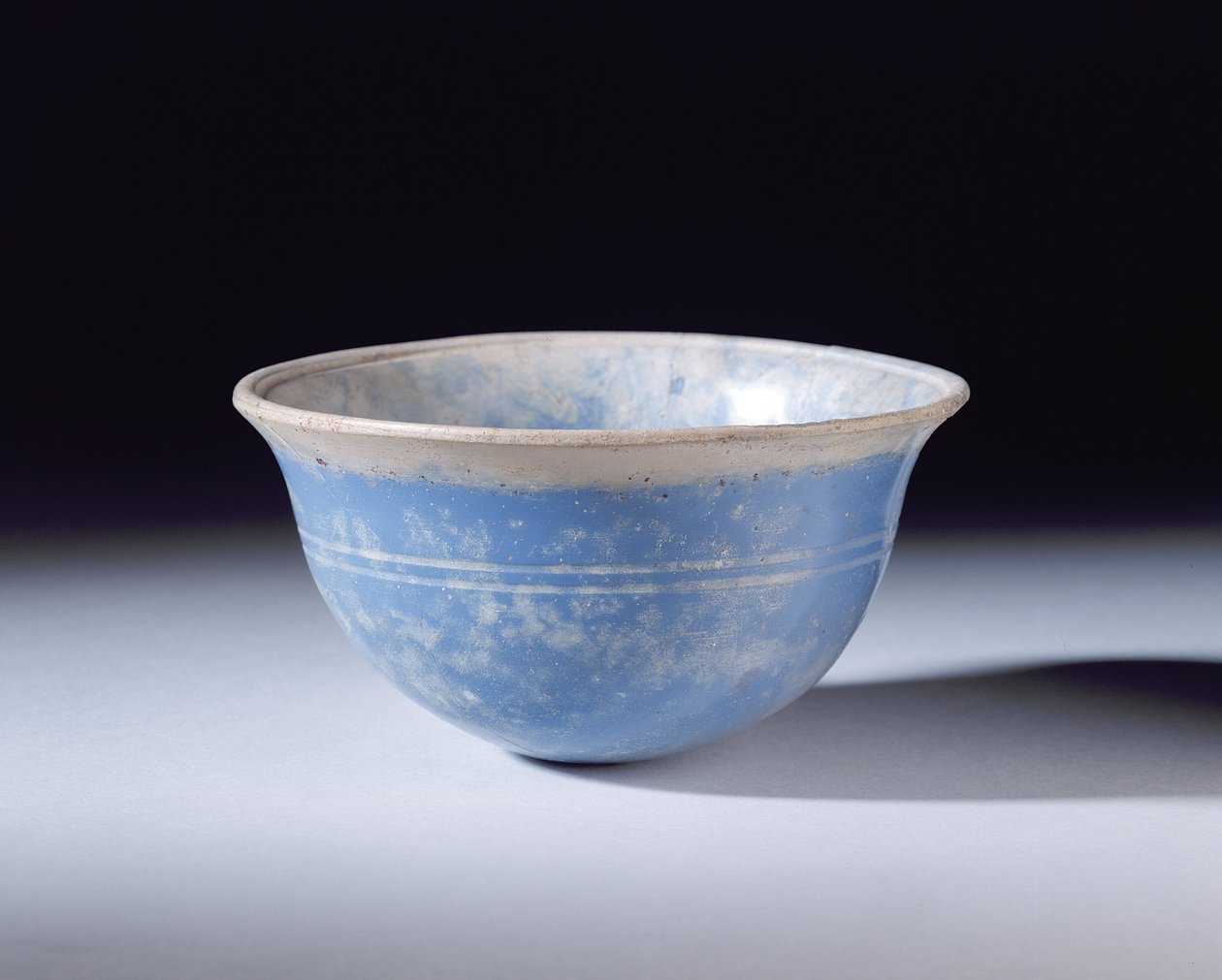 Ciotola ellenistica blu, II secolo a.C. (vetro) da Greek