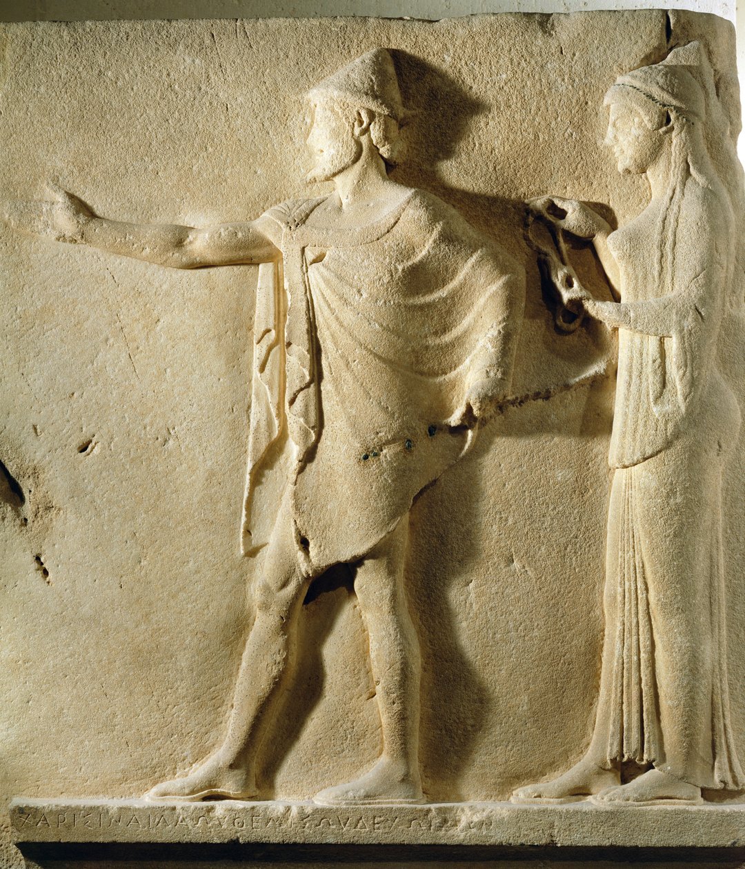 Hermes agoraios e una Carità, rilievo dal Passaggio dei Teori, da Thasos, c.470 a.C. da Greek