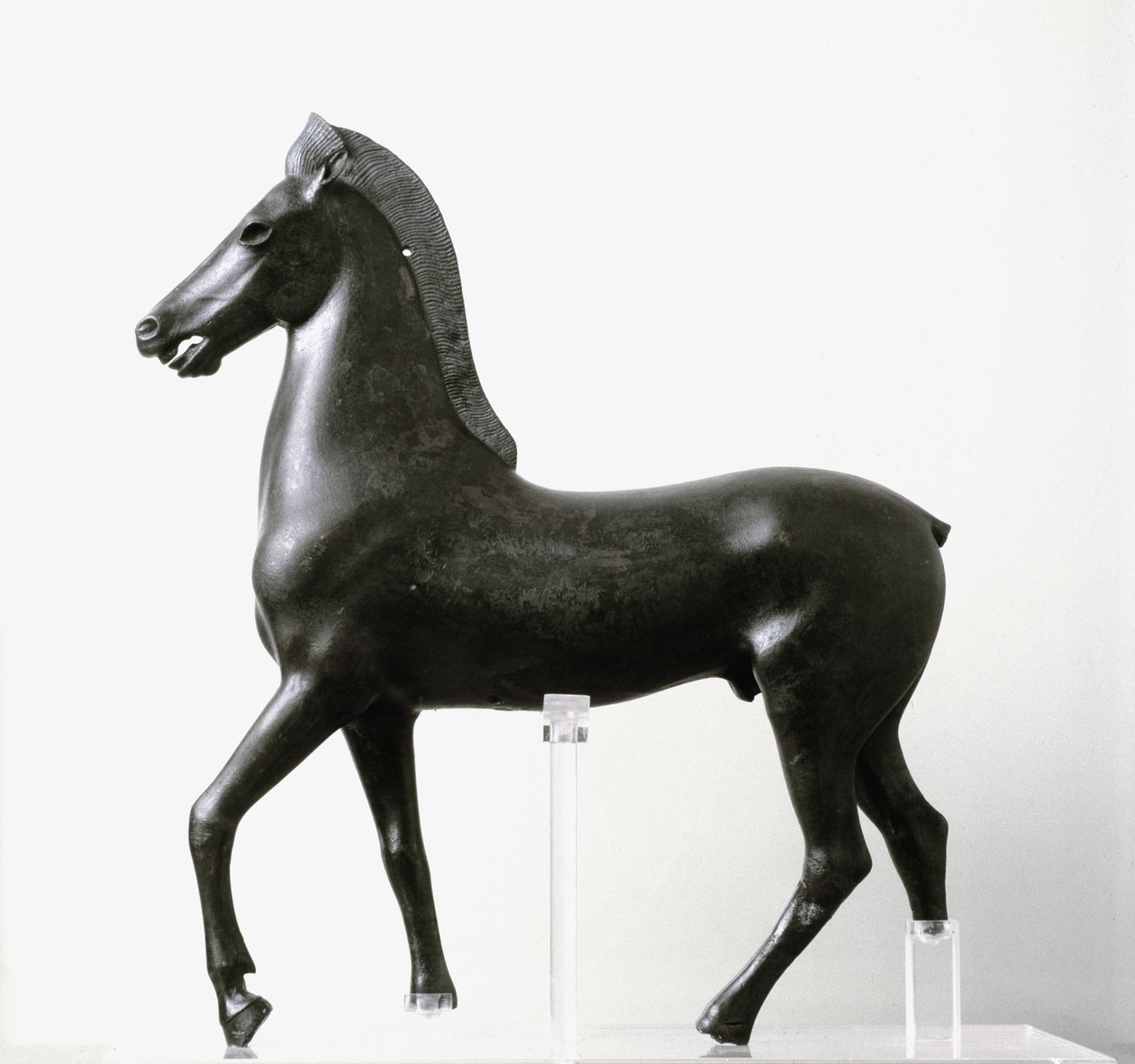 Statuetta in bronzo di un cavallo, fine II-I secolo a.C. da Greek Roman School