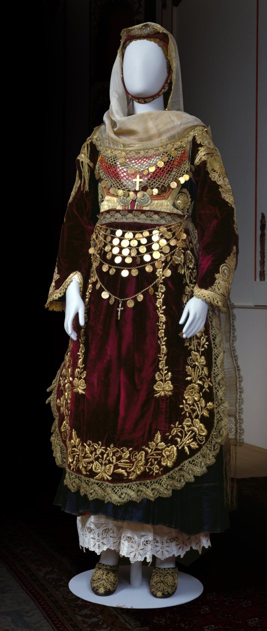 Costume nuziale da Isola di Salamina da Greek School