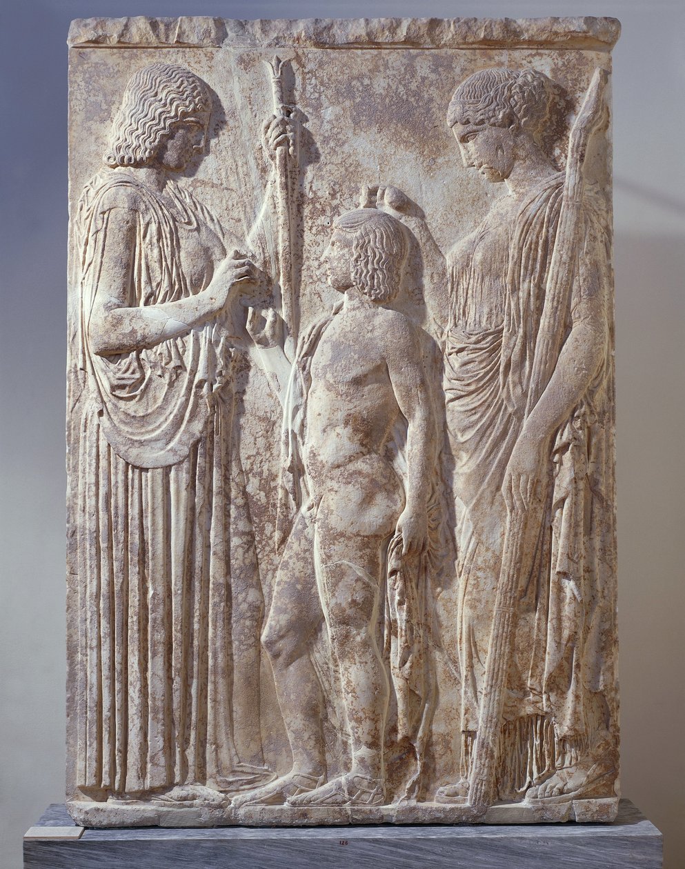 Bassorilievo in marmo raffigurante la Triade dei Misteri Eleusini con Persefone, Demetra e Trittolemo, da Eleusi da Greek School