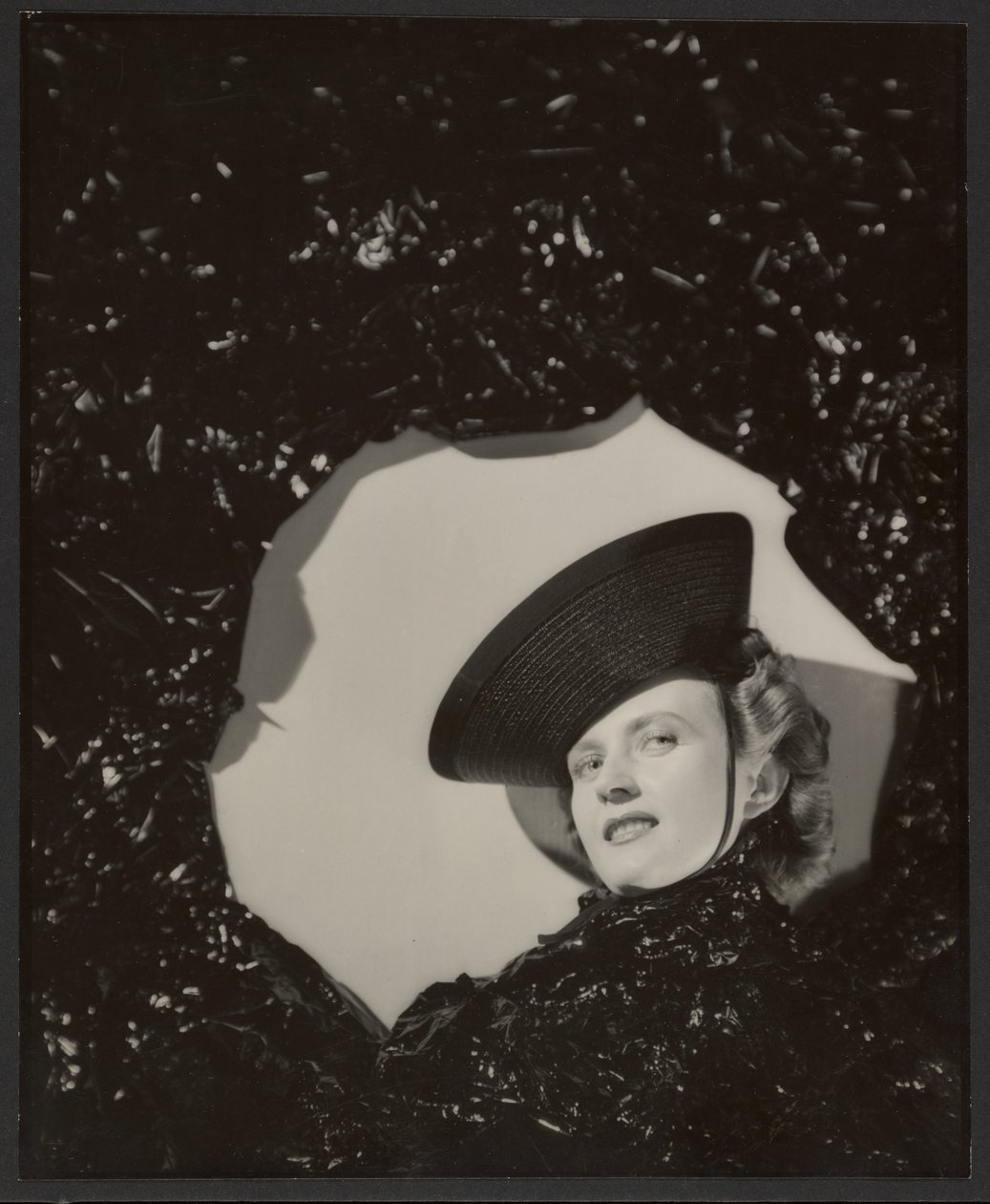 [Donna con cappello] da Günther Krampf