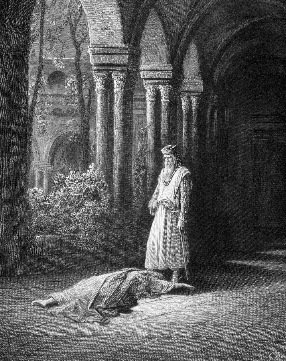 Si fermò: la Regina si trascinò un po
