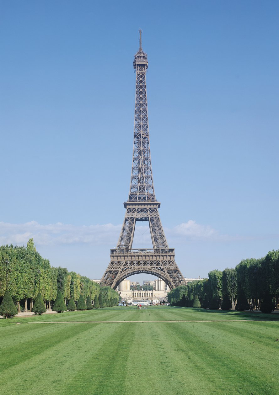 La Torre Eiffel, vista verso il Palais de Chaillot, costruita 1887-89 da Gustave Eiffel