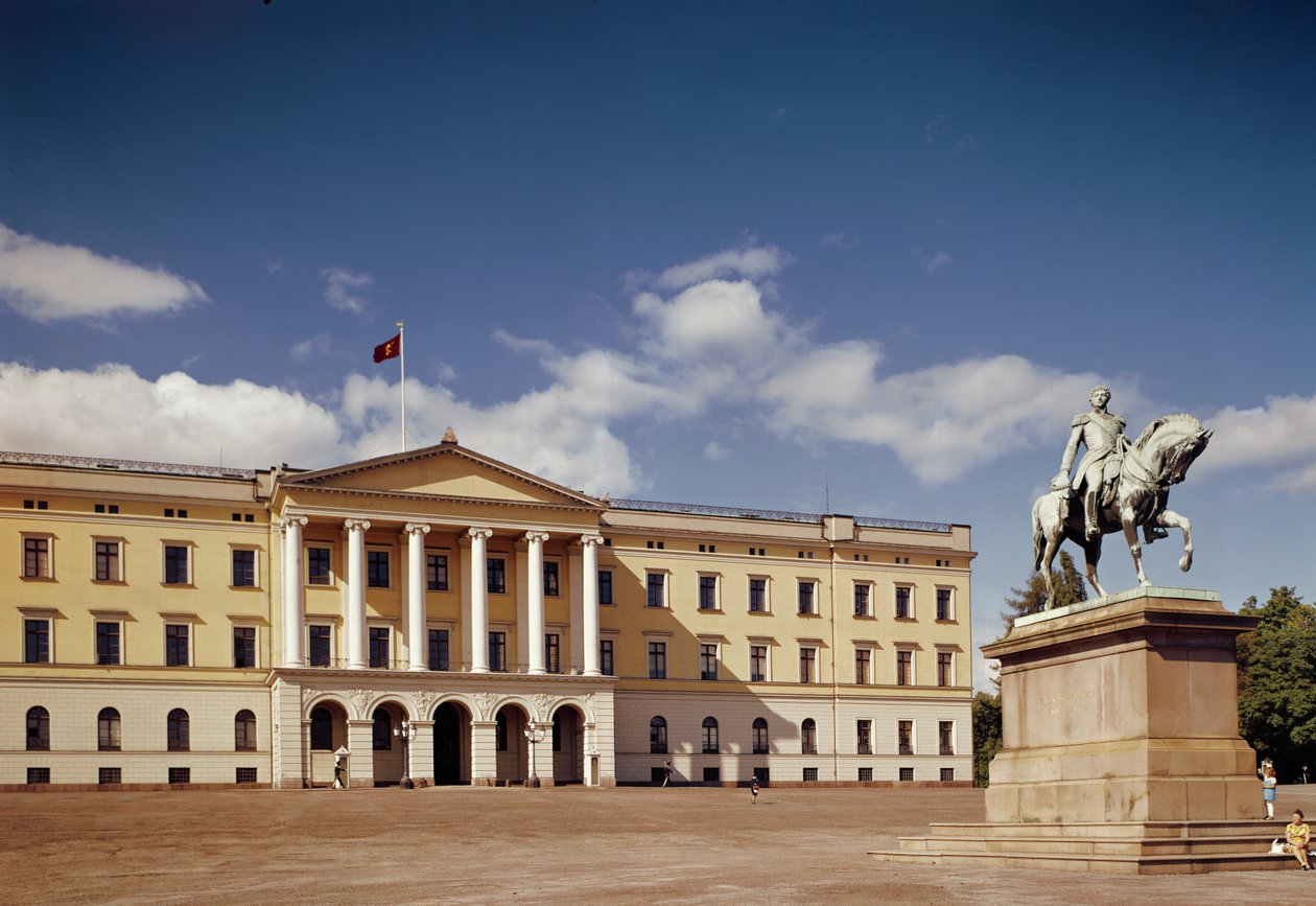 Veduta del Palazzo Reale, costruito 1825-48 da Hans Ditlev Franciscus Linstow