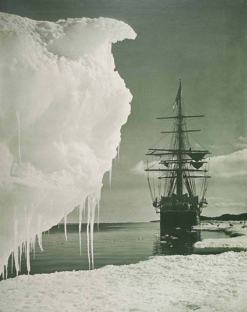 La Terra Nova al Piede del Ghiaccio, Capo Evans da Herbert Ponting