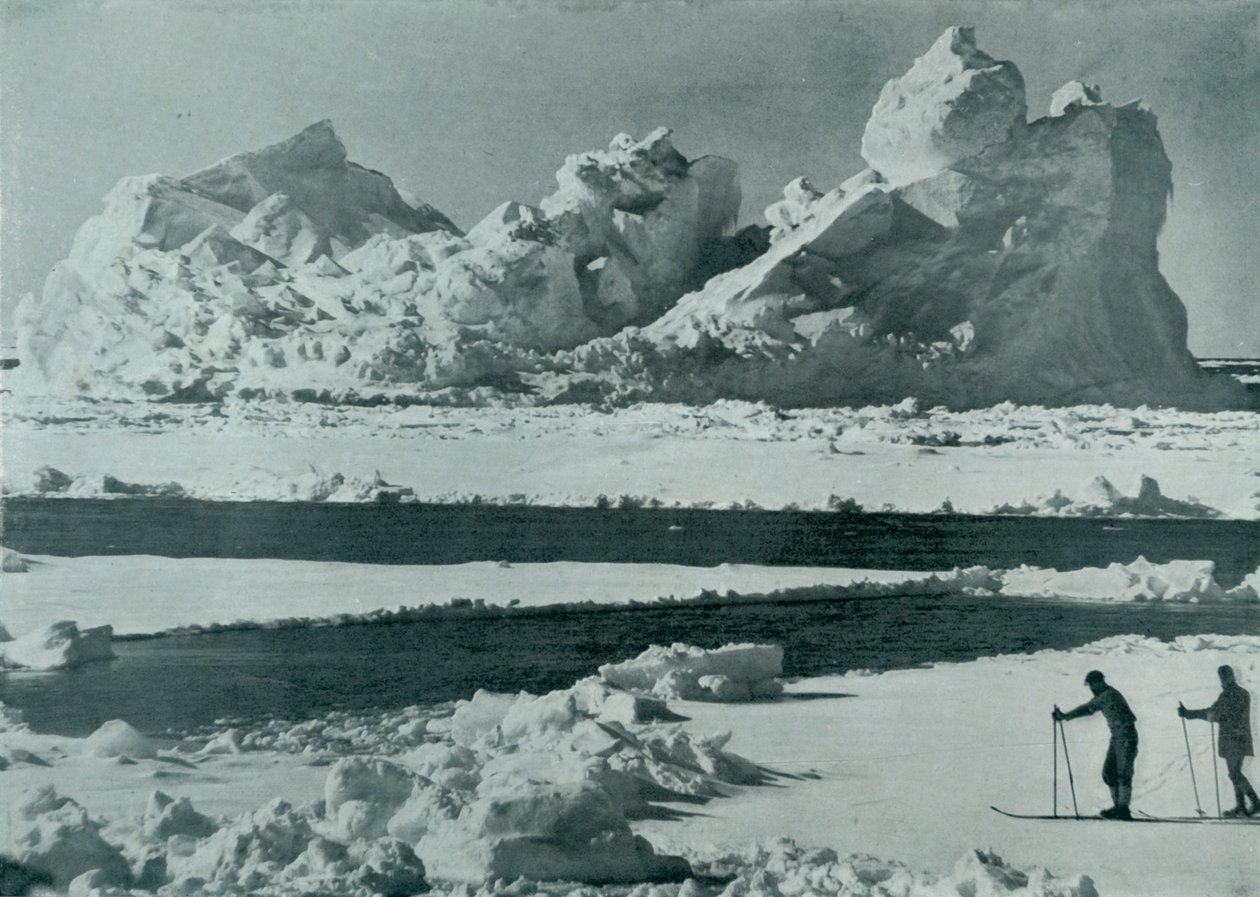 Un iceberg che si rompe nel pack, c1910-1913, 1913 da Herbert Ponting
