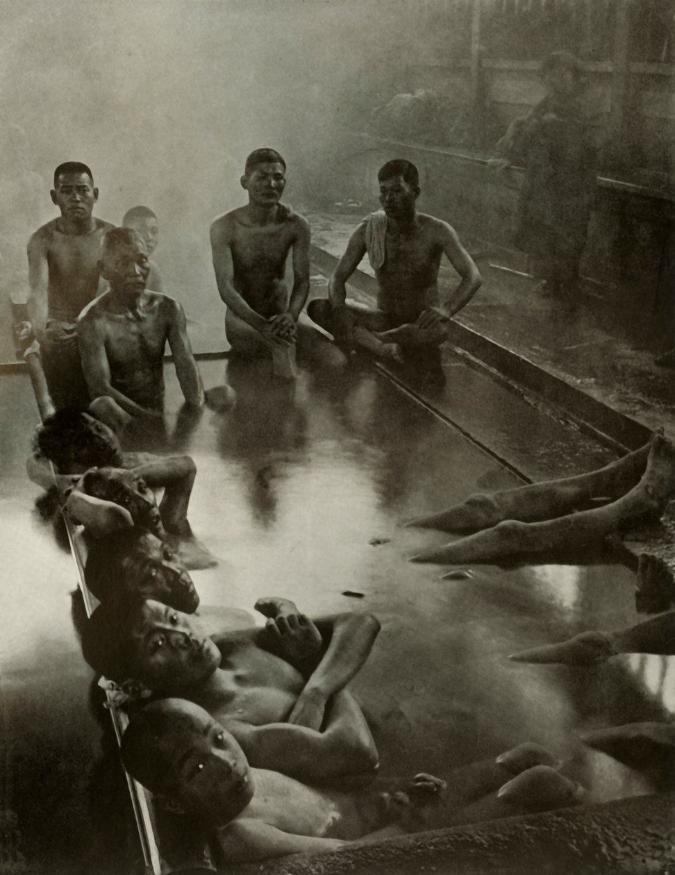 Un bagno pubblico a Kanawa da Herbert Ponting