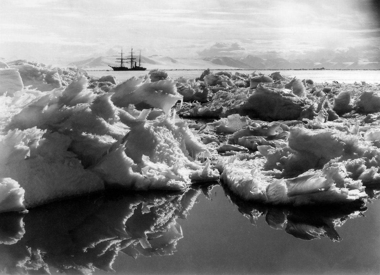 La Terra Nova nel McMurdo Sound, Antartide, 1911 da Herbert Ponting