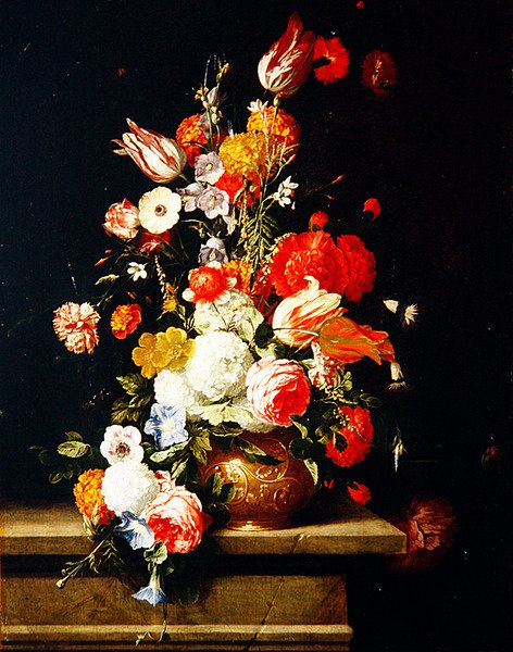 Rose, peonie, tulipani e ortensie in un