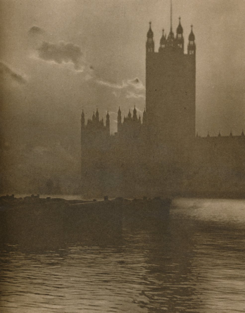 Santuario di pietra che copre il cuore pulsante del Parlamento di Londra, c1935 da Huson