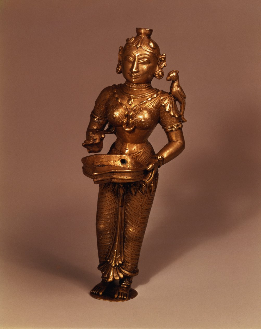 Lampada a forma di Dea della Fortuna, India meridionale, inizio XIX secolo (ottone) da Indian School