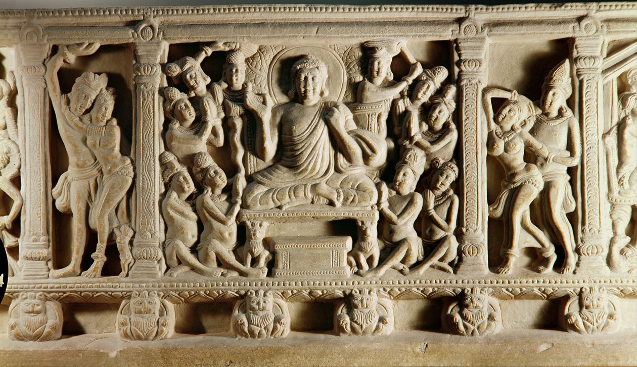 Rilievo raffigurante Buddha seduto che predica circondato da adoratori, Scuola di Mathura da Indian School