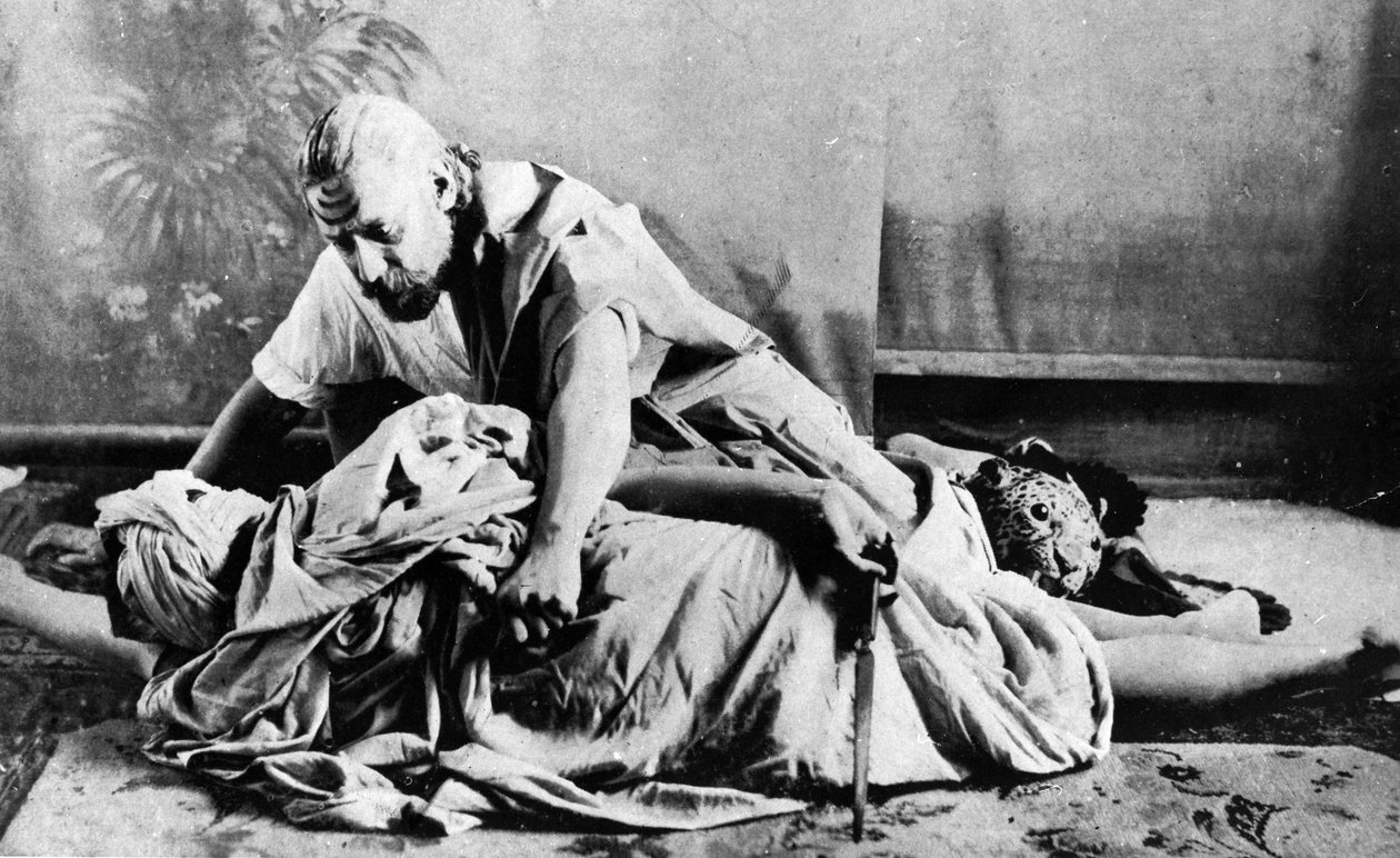 Rabindranath Tagore nel ruolo di Raghupati nella sua opera Sacrifice, 1893 da Indian photographer