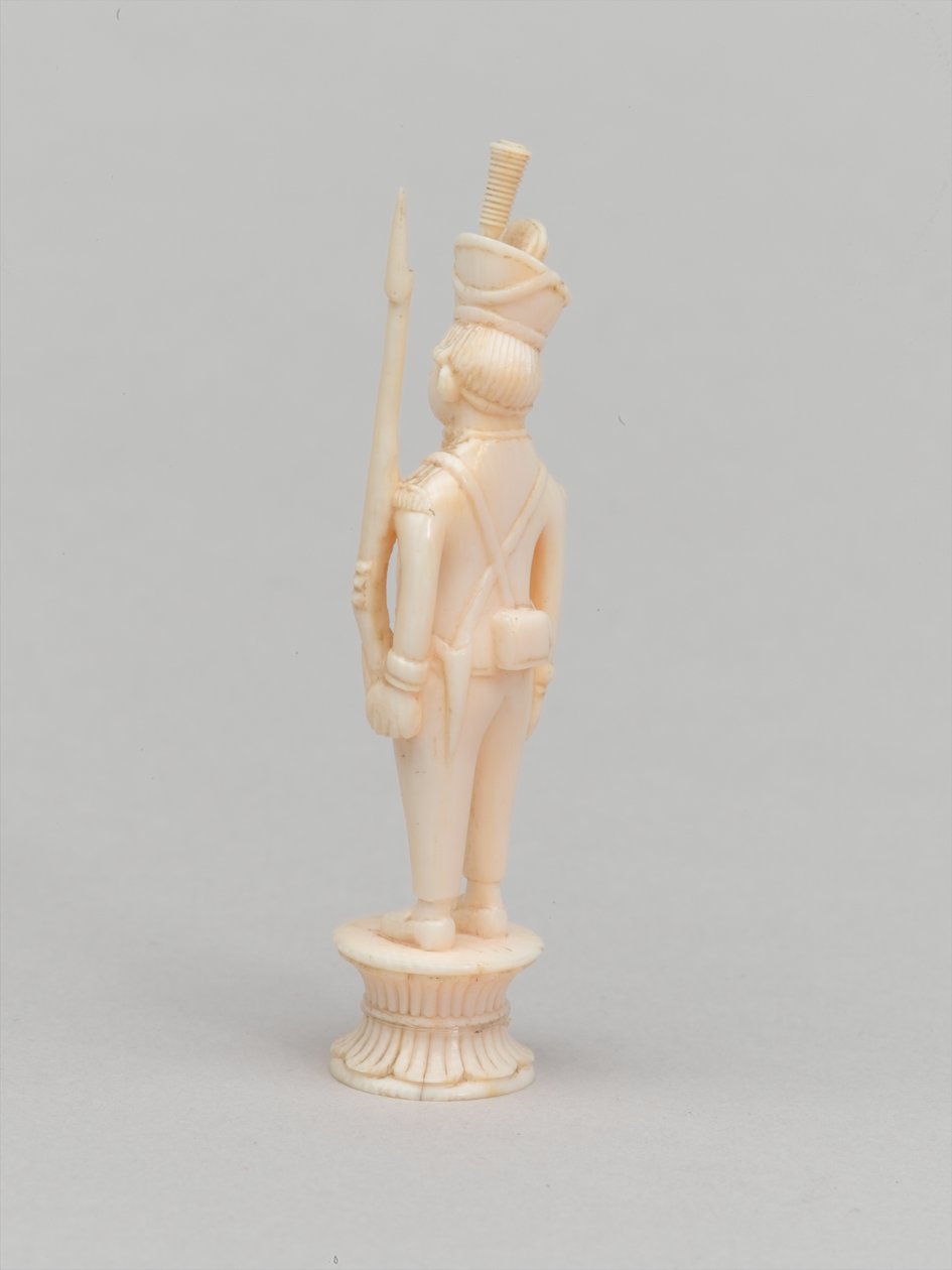 Pedone bianco, pezzo degli scacchi, India, circa 1820 da Indian School